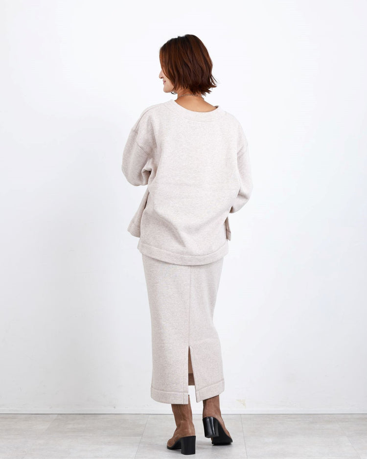 起毛裏毛Vネックプルオーバー