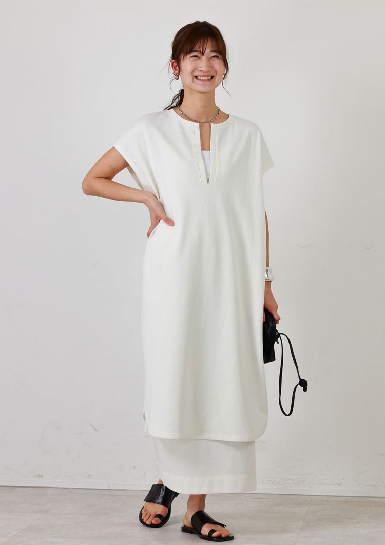 サスティナブル糸を使用したカフタンドレス