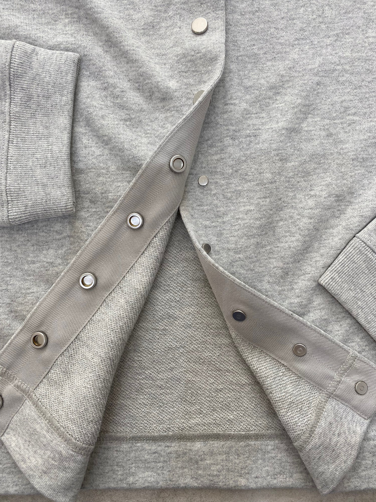 上品な大人カジュアル ドット釦ショート丈カーディガン