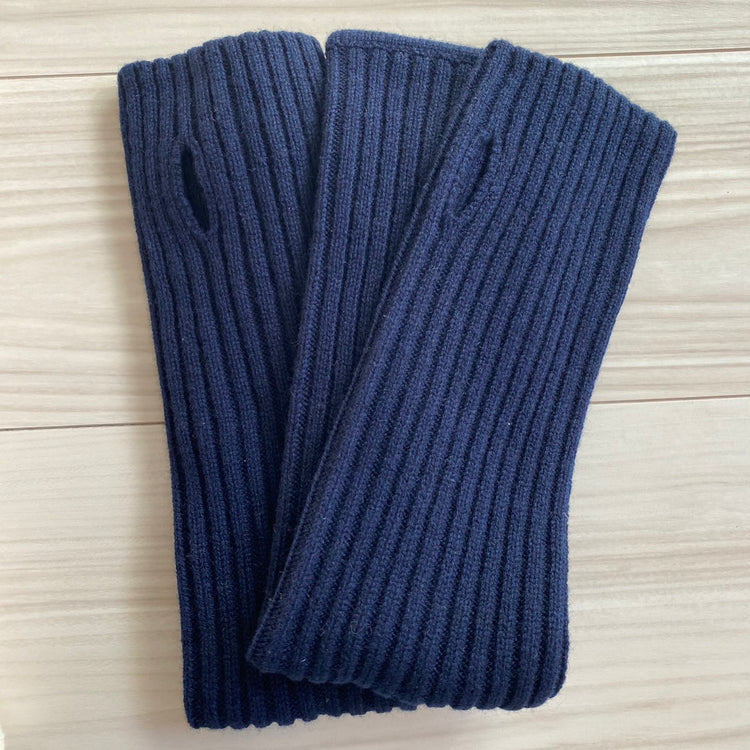 カシミヤ混のフワフワアームウォーマー