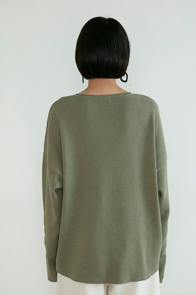 オーバーサイズニットプルオーバー