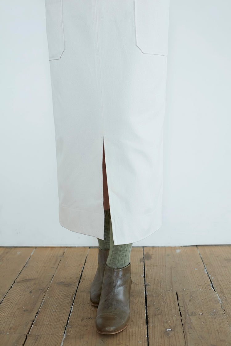 フロントスリットロングスカート